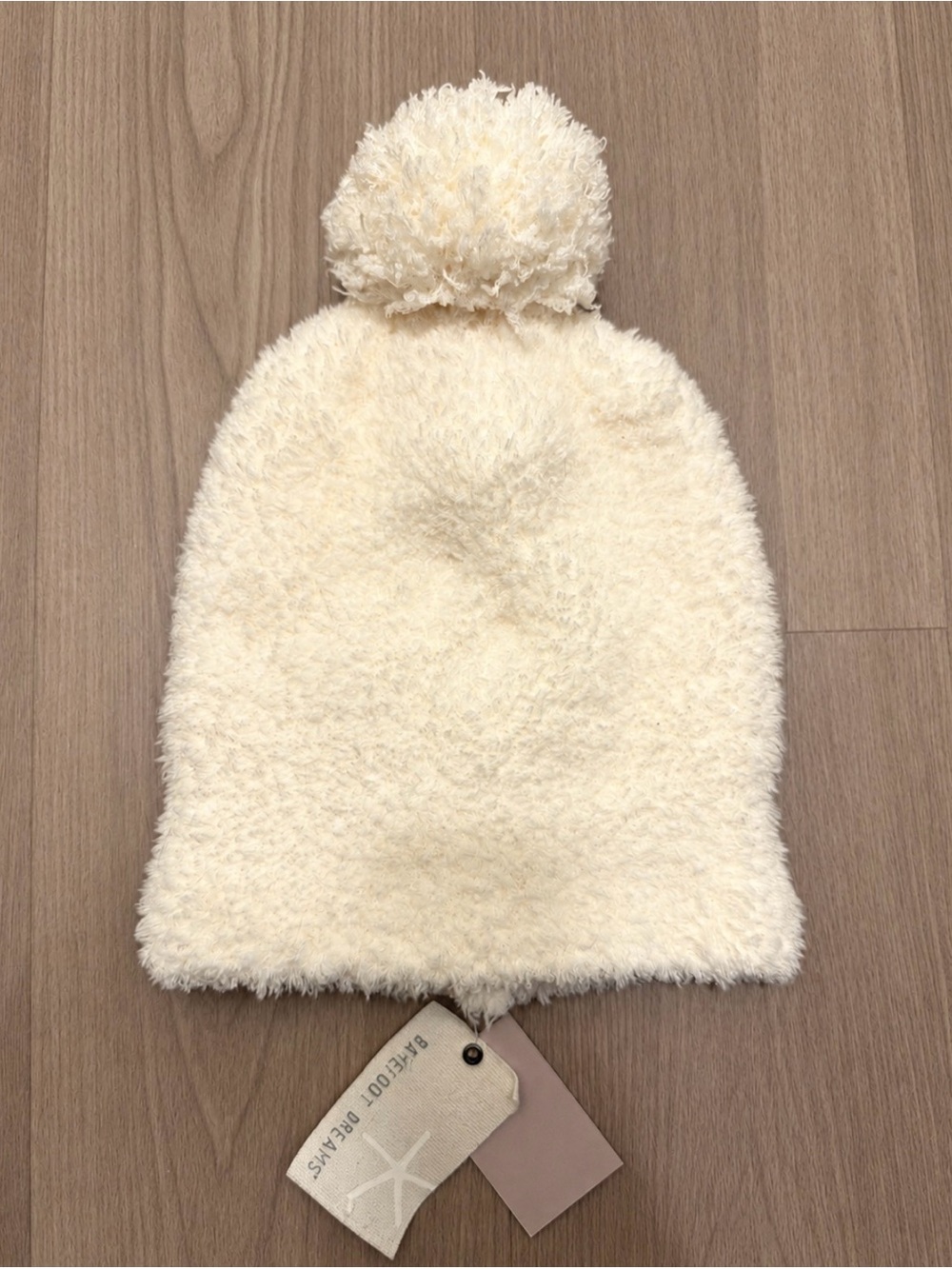 NWT Barefoot Dreams Beanie